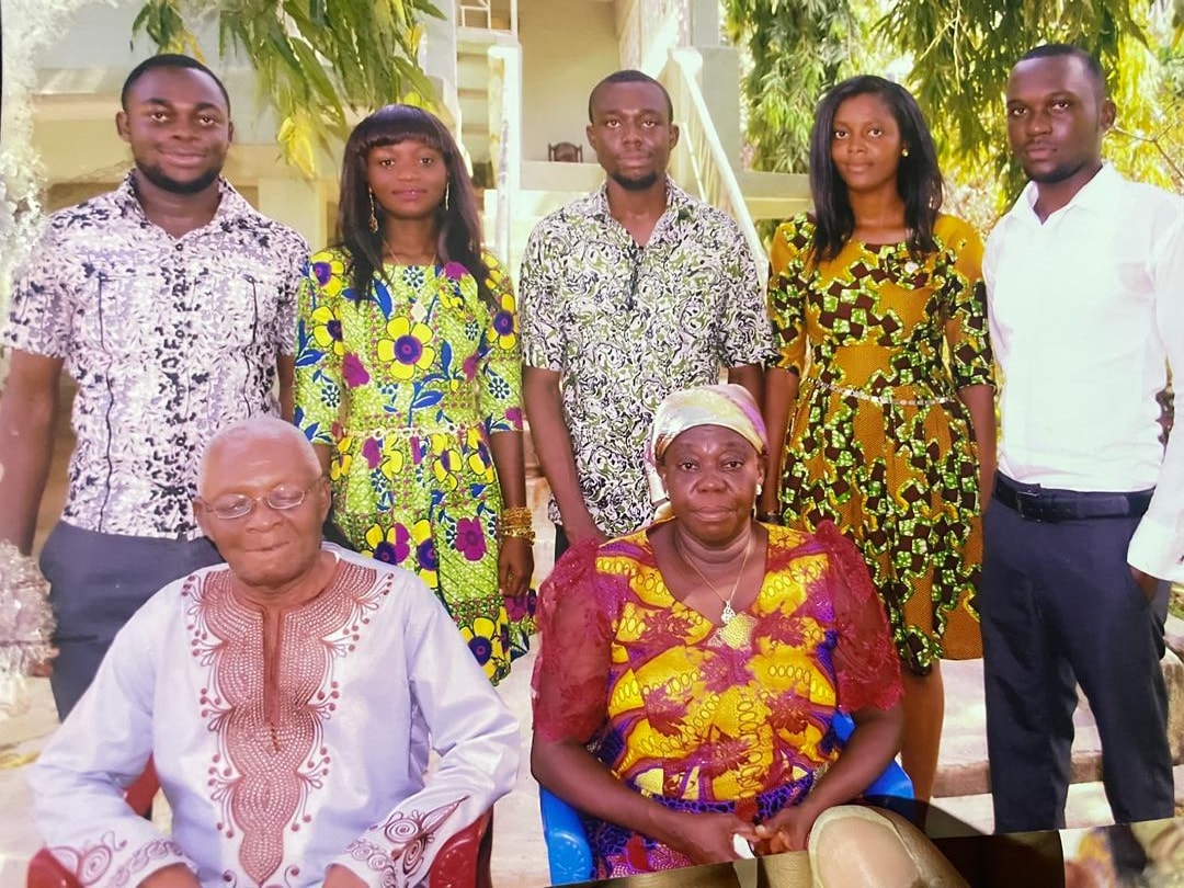 Family portrait — Captain surrounded by family